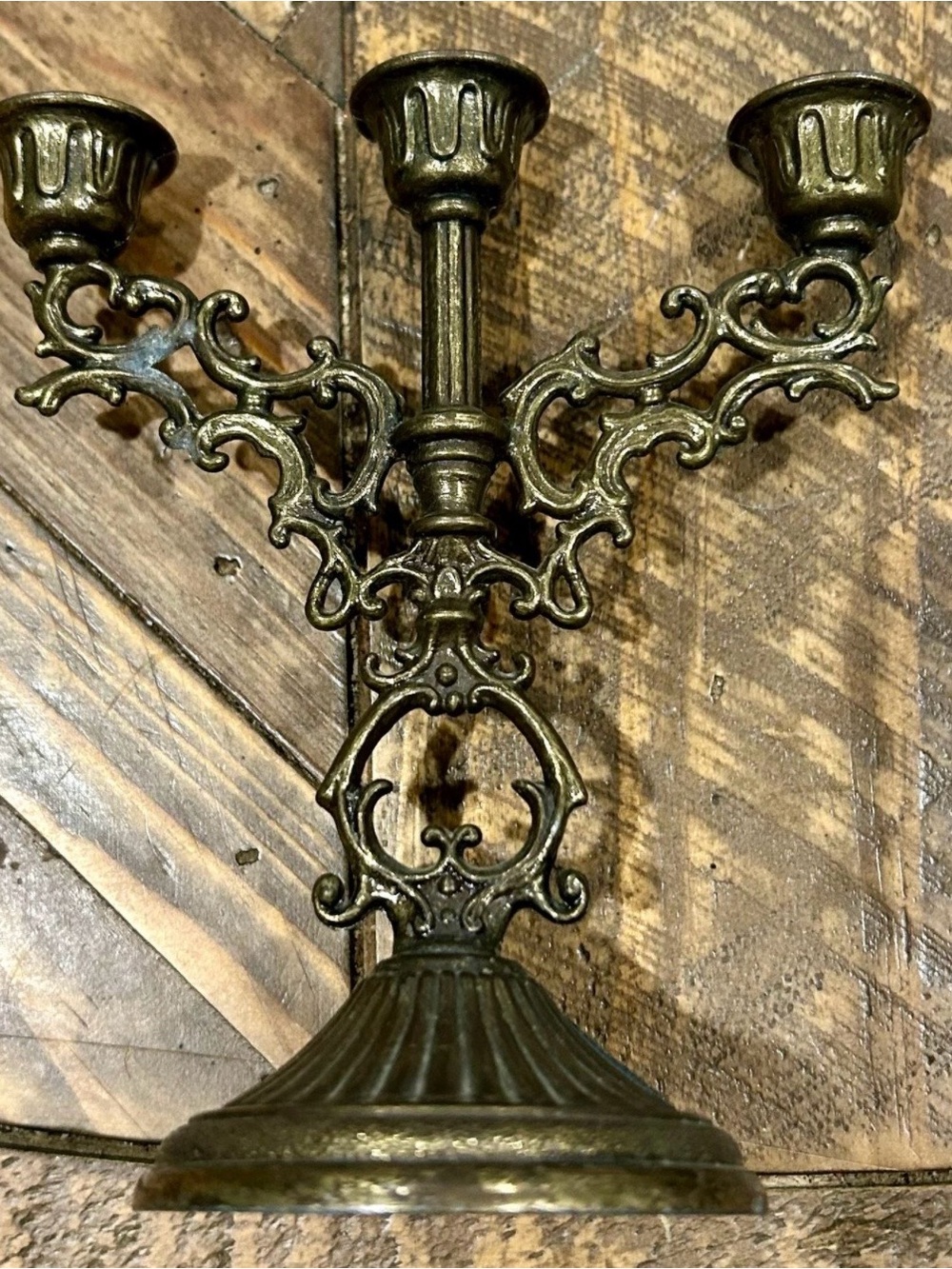 Set of 2 Vintage “Made in Italy” Brass Candelabra’s - Elegant Decor - Picture 2 of 6